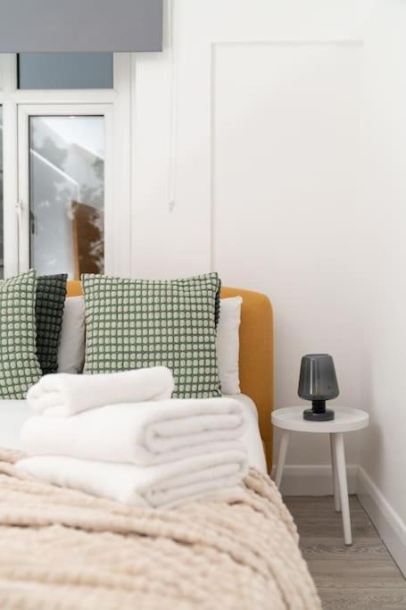 Two Bedroom Apartment By Buonomo Stays Short Lets & Serviced Accommodation In Balham With Balcony Londyn Zewnętrze zdjęcie